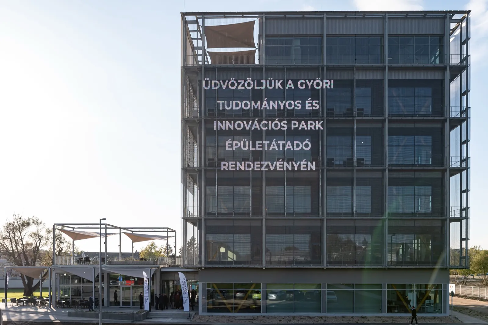 The LED media façade of the “Cube”